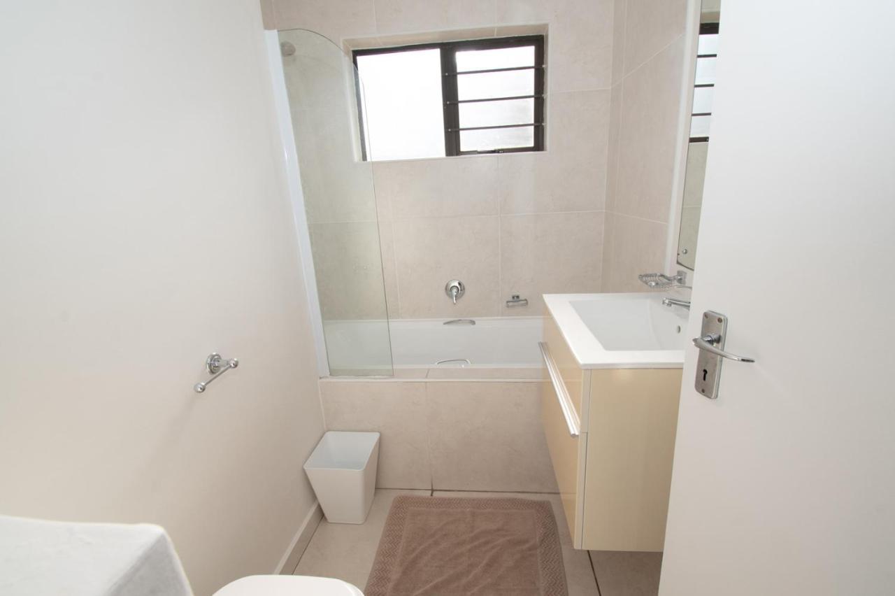 Apartamento 7 The Shades Umhlanga Rocks Durban Exterior foto