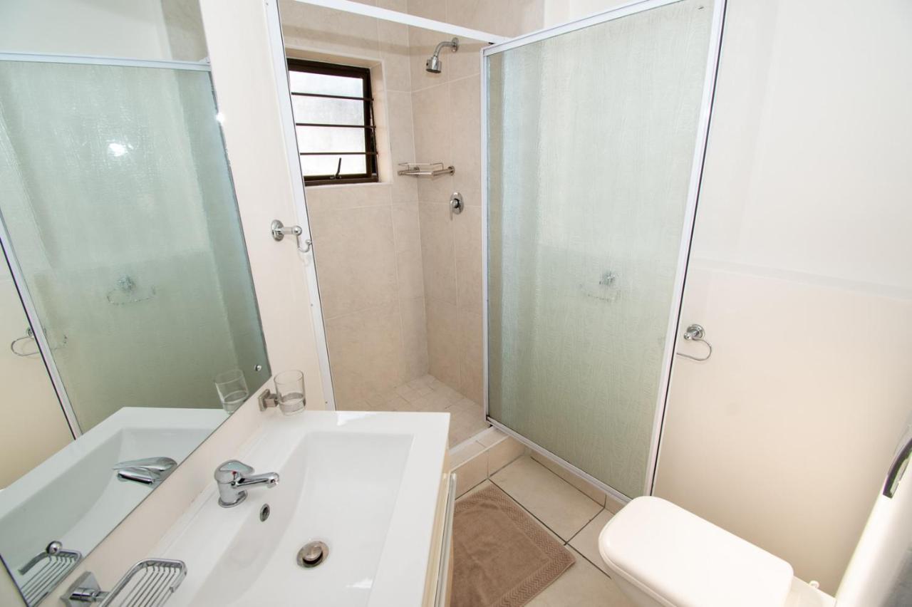Apartamento 7 The Shades Umhlanga Rocks Durban Exterior foto